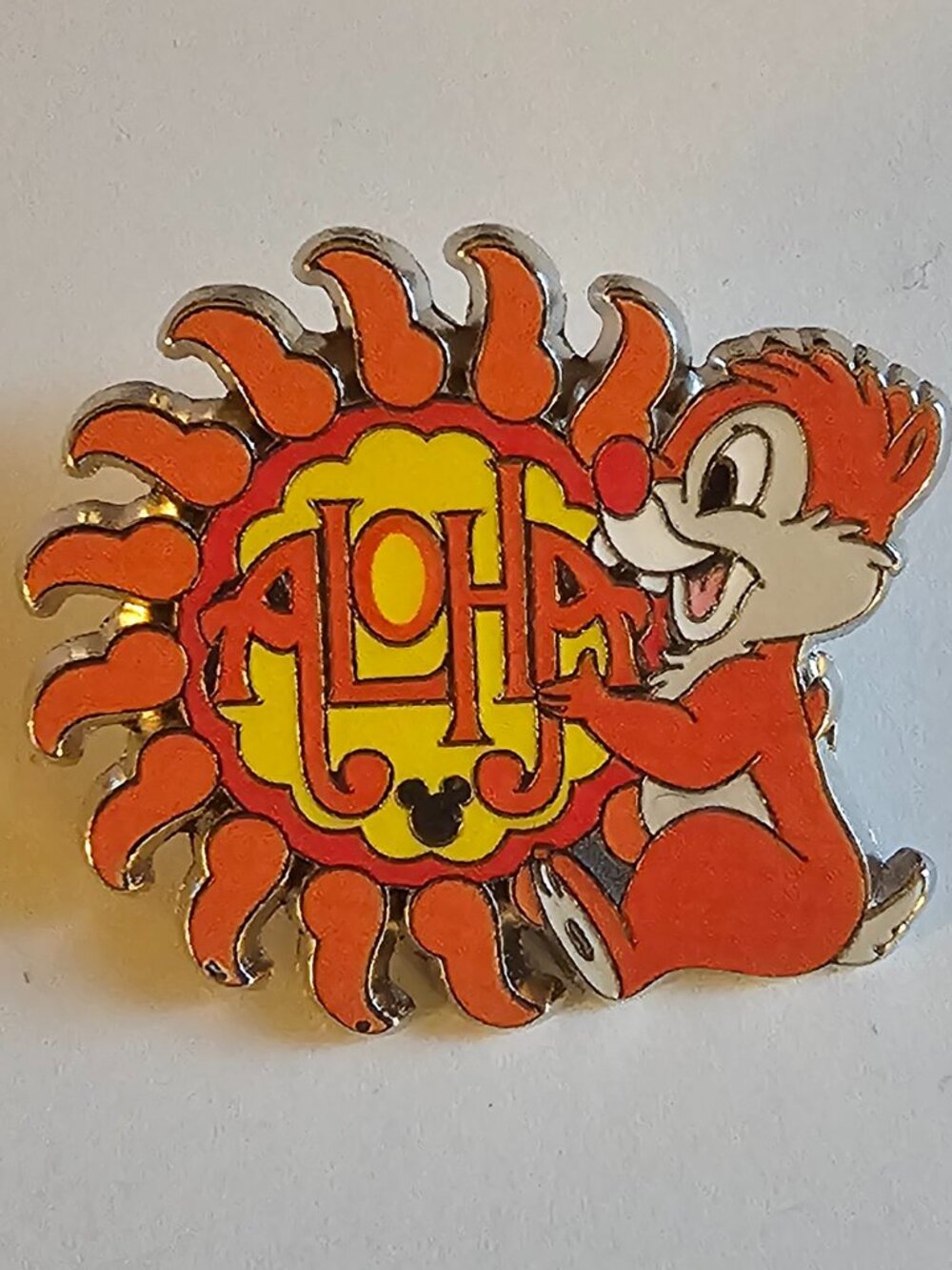 DISNEY Pin Trading ~ Aloha Series ~ Dale 3/5 ~ Hidden Mickey ~ 2009 ~ P27